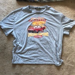 Women’s 2XL short sleeve shirt.